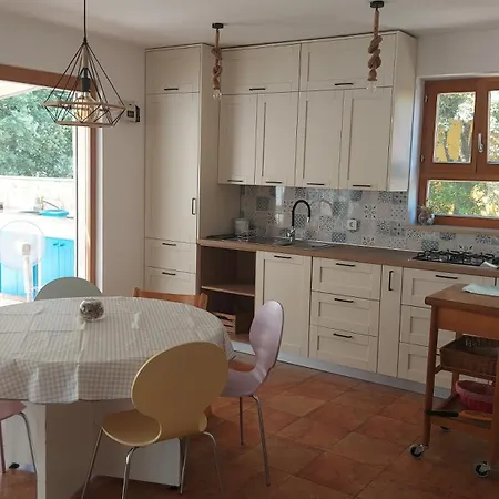 Nyaraló Enjoy - Self-sustainable Ecoescape By The Sea *