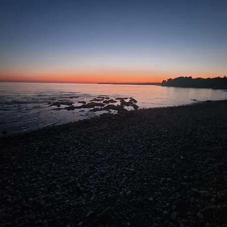 Enjoy - Self-sustainable Ecoescape By The Sea *