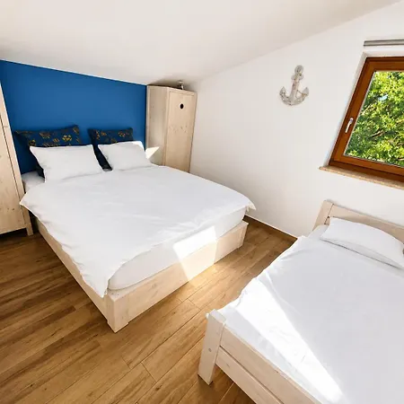 Enjoy - Self-sustainable Ecoescape By The Sea Holiday home