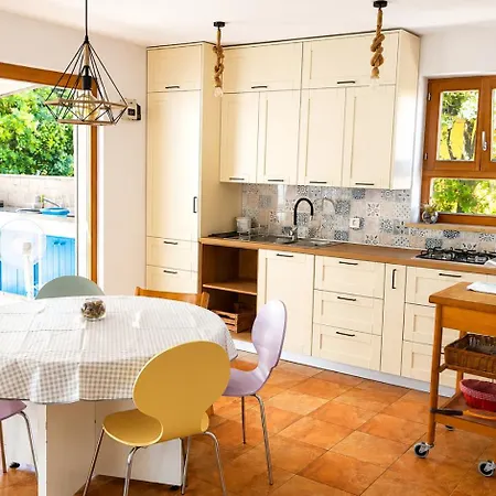 Nyaraló Enjoy - Self-sustainable Ecoescape By The Sea Vodnjan